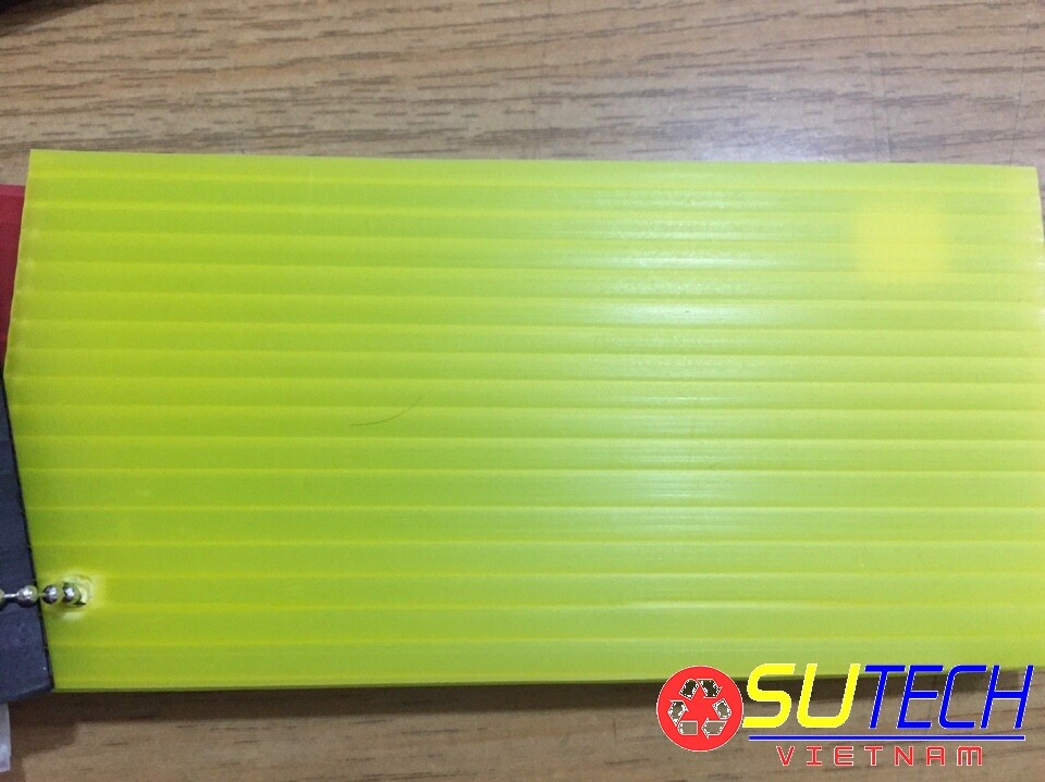 Tấm nhựa danpla 3mm màu vàng