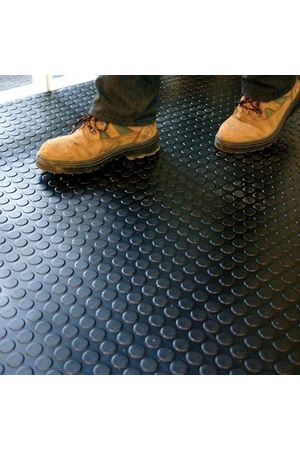 Tấm nhựa trải sàn nút tròn trải nền nhà xưởng 2mx25m loại SM003 DNG
