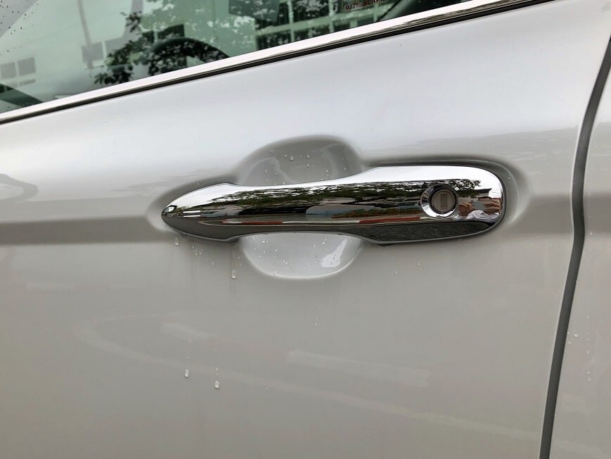 Tay nắm cửa mạ crom Camry bản cao cấp 2.5Q