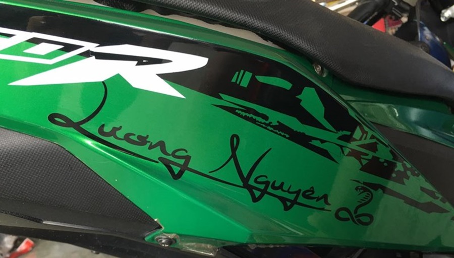 Cao sang Decal chuyên thiết kế tem chữ dán xe theo yêu cầu