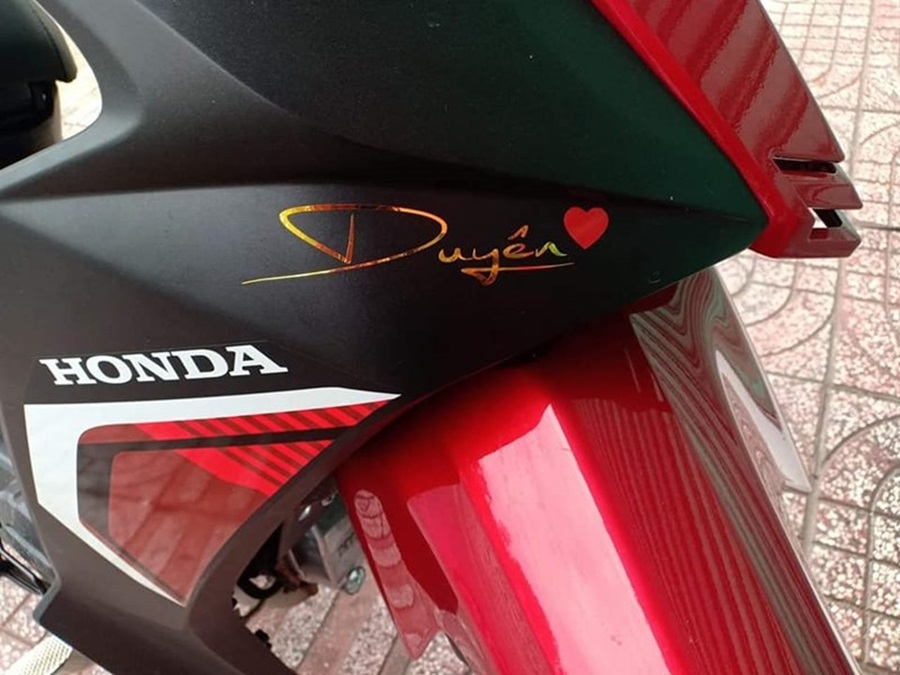 Cao sang Decal chuyên thiết kế tem chữ dán xe theo yêu cầu