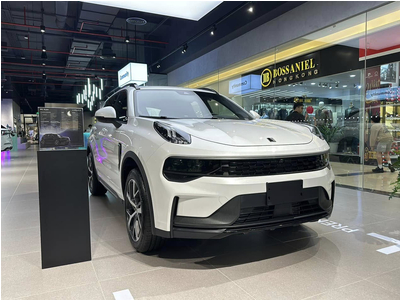 test khung gầm Lynk&Co 01