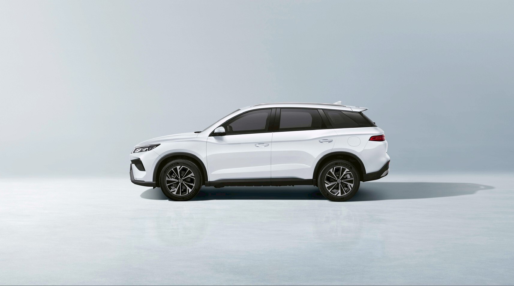 BYD Sealion 5