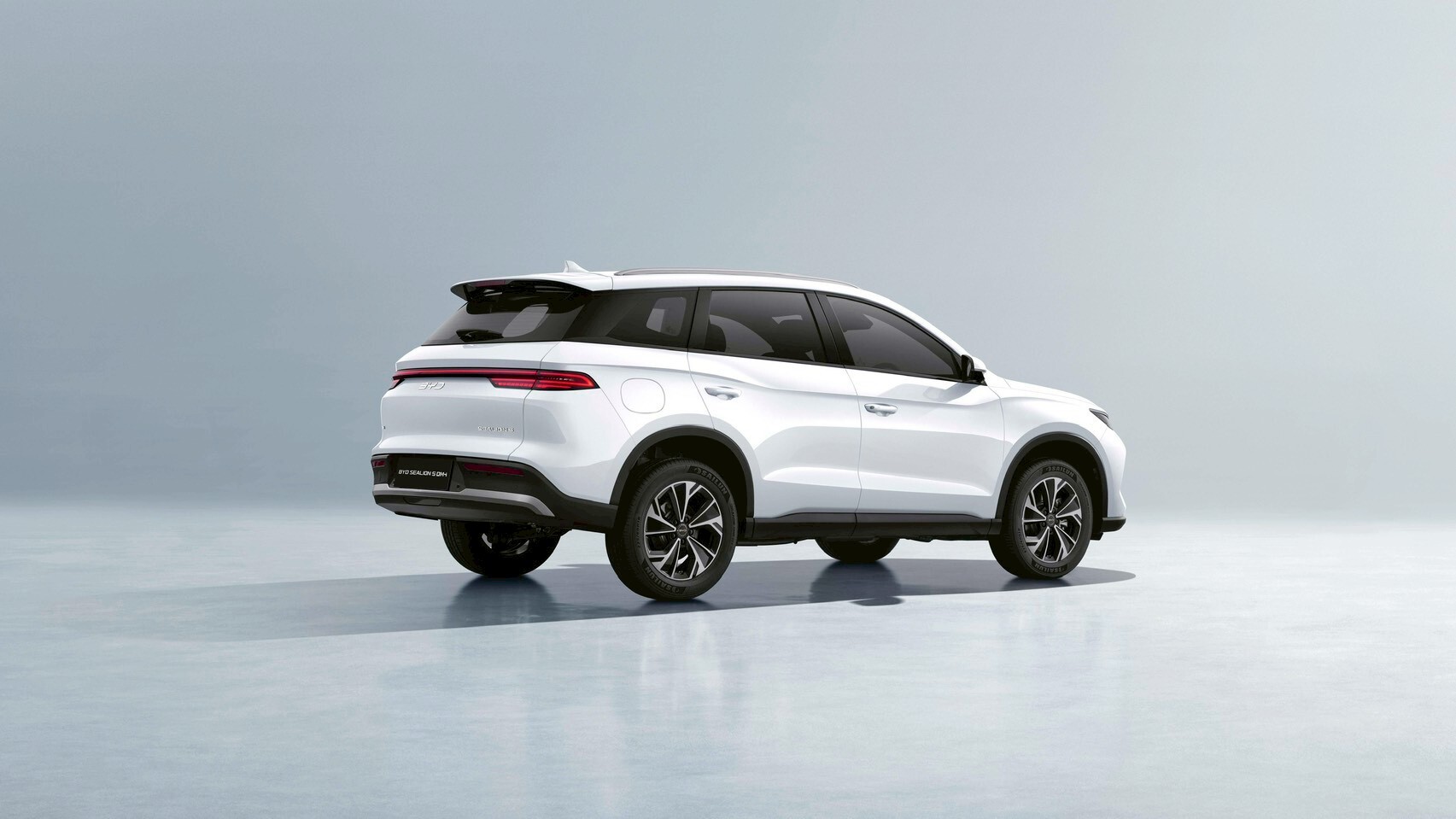 BYD Sealion 5