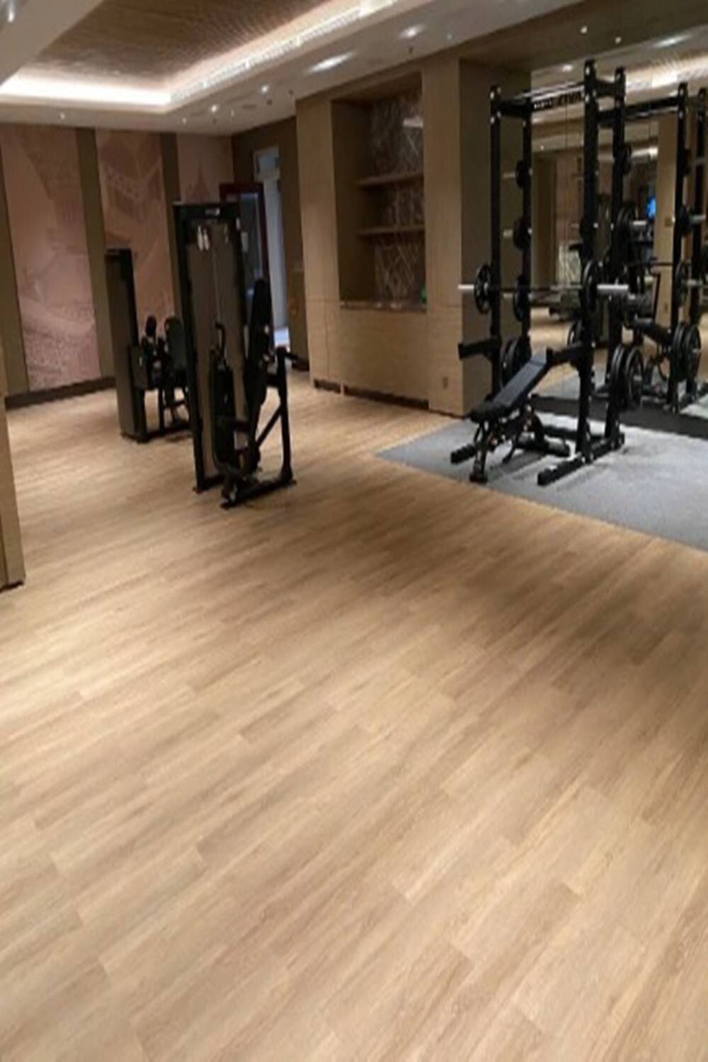 Thảm gạch cao su phòng Gym KT 1mx1m bề mặt vân gỗ phủ thảm EPDM chất lượng cao ML-RUBBER M005
