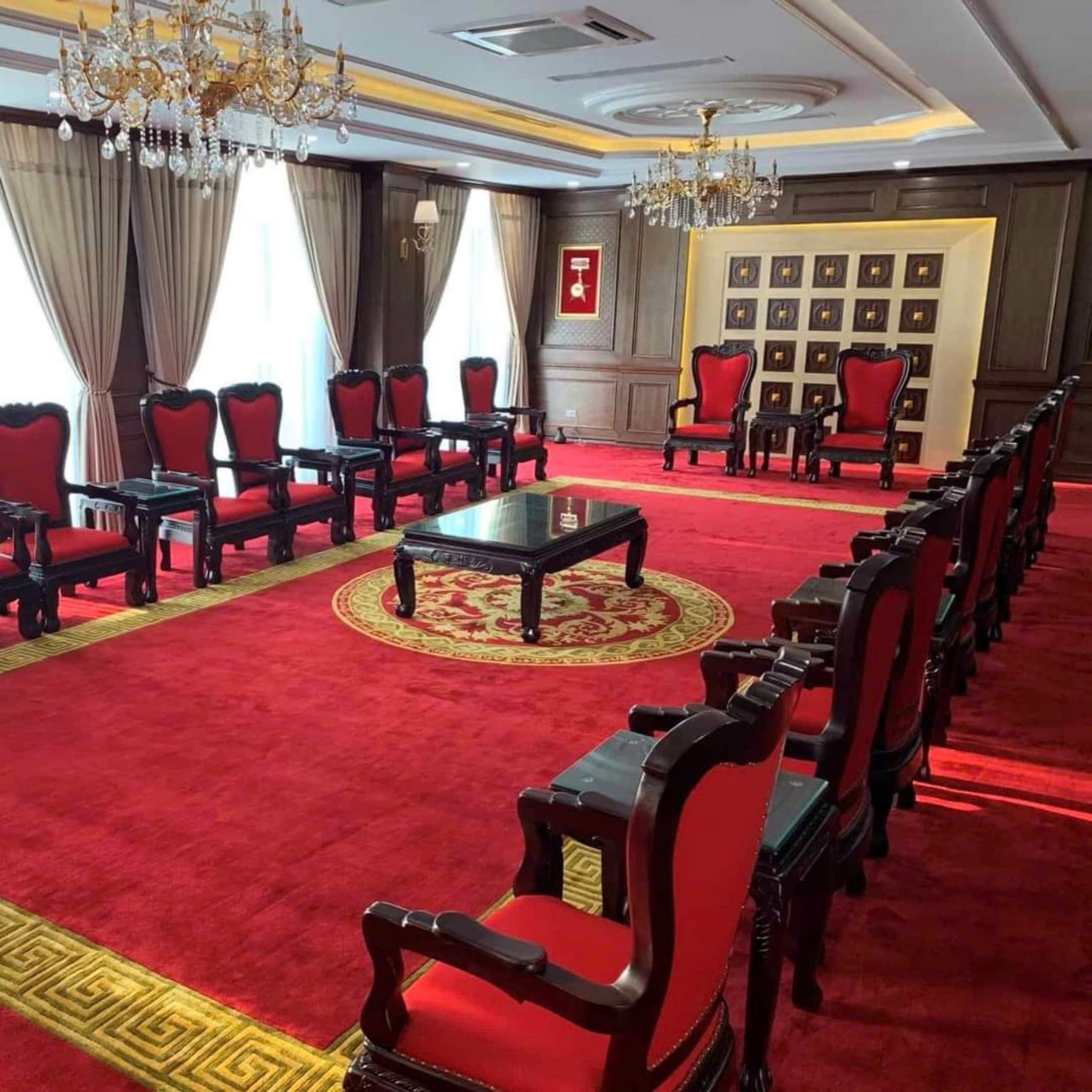 Thảm khánh tiết dệt tay sợi Acrylic KT03