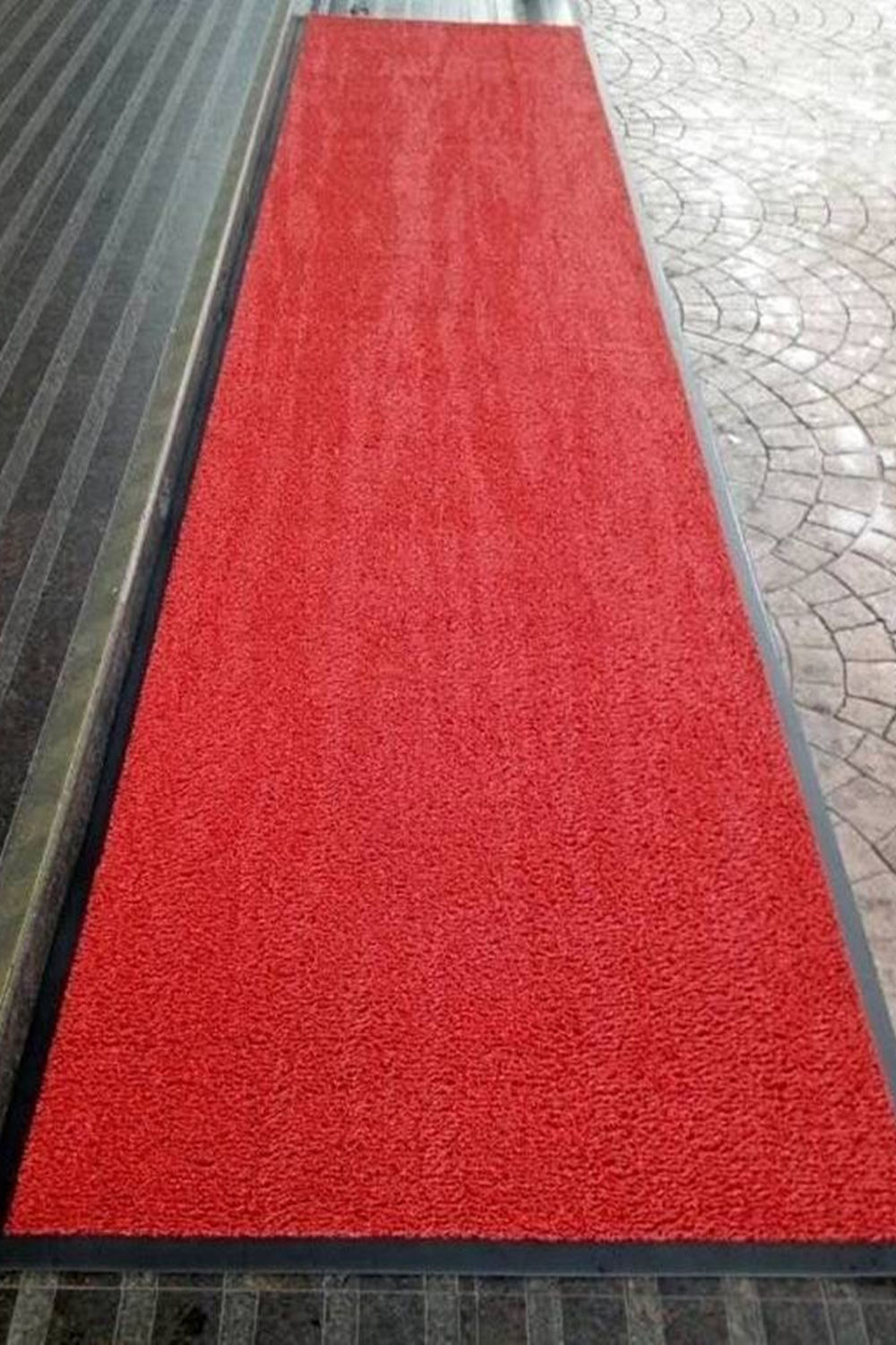 Thảm rối chùi chân 3M Nomad Carpet Matting lấy bụi giữ nước chống trơn trượt sản xuất theo yêu cầu và bo viền cao su 3M6850 HNO