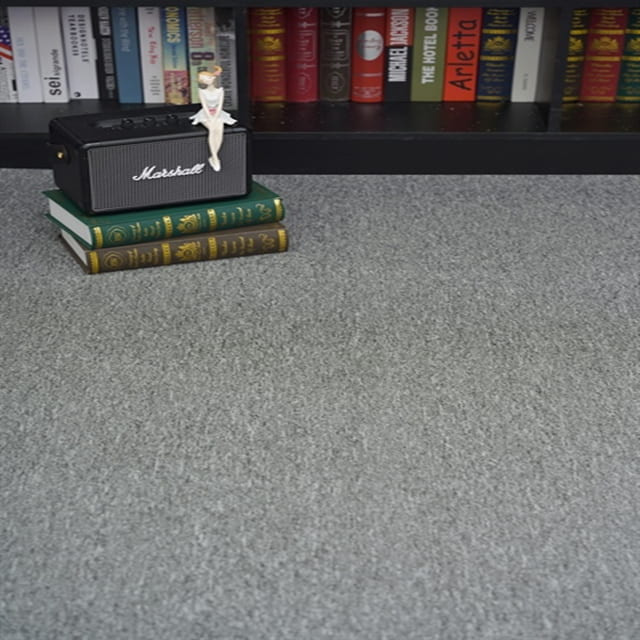 Thảm cuôn một màu xám