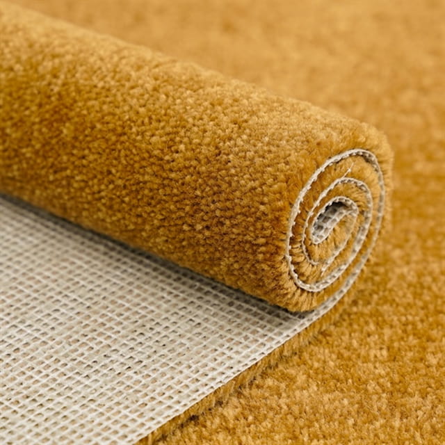 Thảm cuộn 1 màu vàng đậm