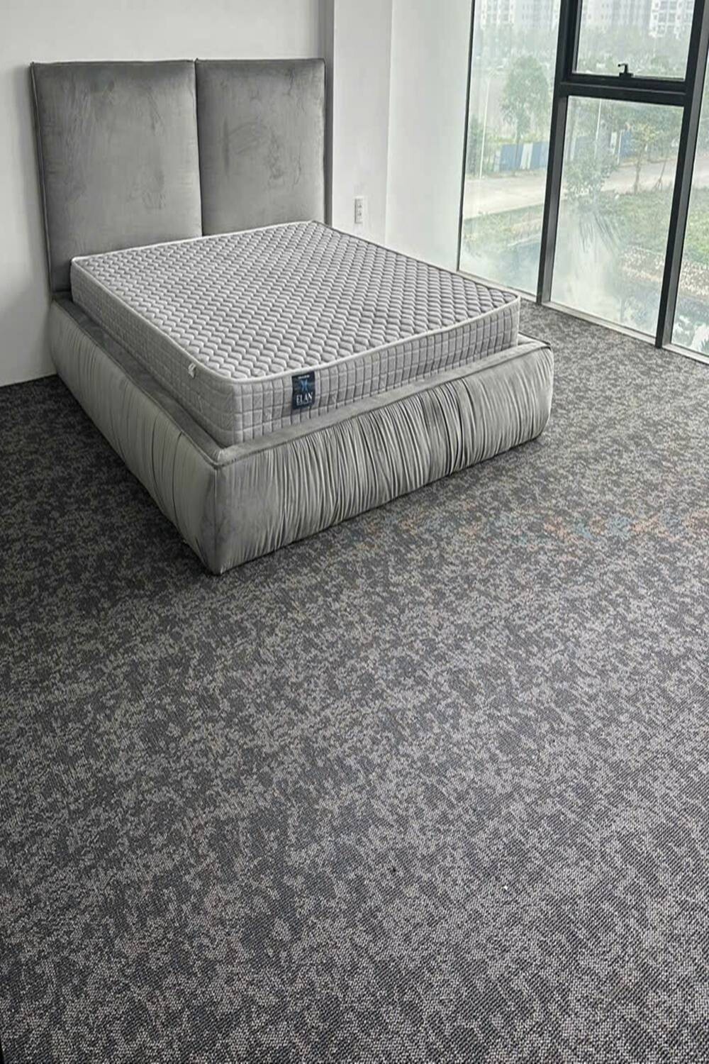 Thảm trải sàn cuộn hoạ tiết sợi vòng Polypropylene TLO-BET 001 HNO
