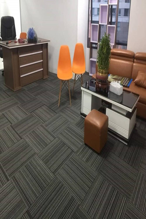 Thảm trải sàn gạch KT 50cm x 50cm đế Bitum kẻ sọc TLO-LUMIO HNO