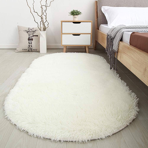 Thảm trải sàn màu trắng phù hợp với màu ghế sofa gì?