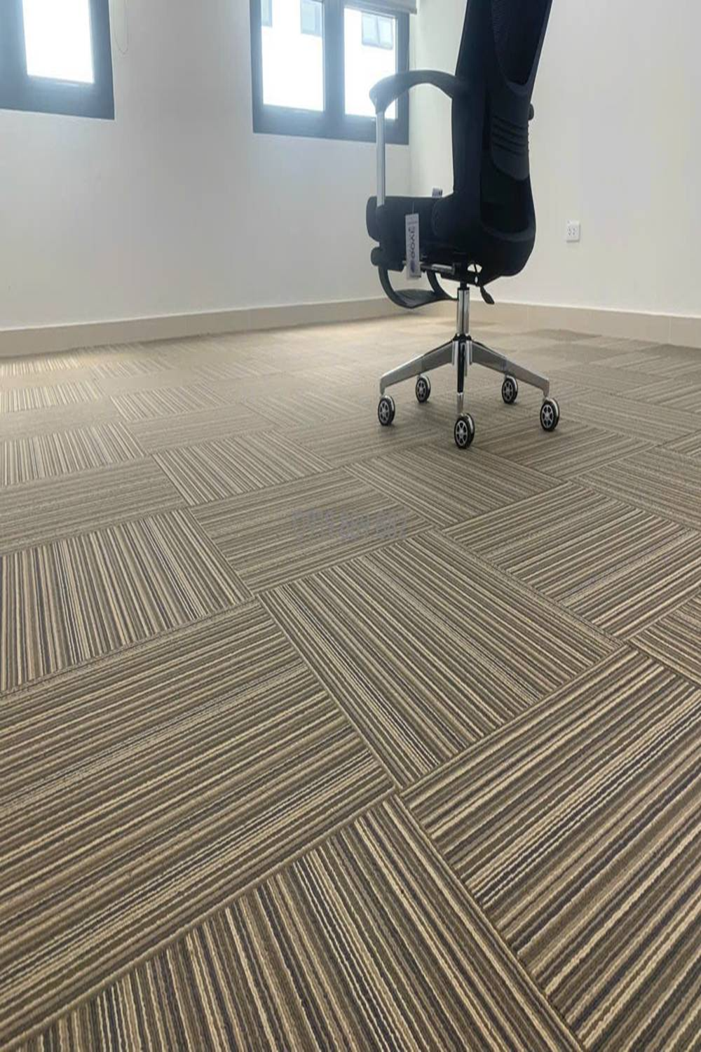 Thảm trải sàn tấm đế cao su PVC KT 50cmx50cm THC-LINOMELODY 01 HNM