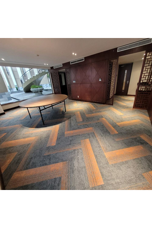 Thảm trải sàn tấm sợi nylon cao cấp KT 25cmx100cm HCO-LAGOMBE 13 HNM