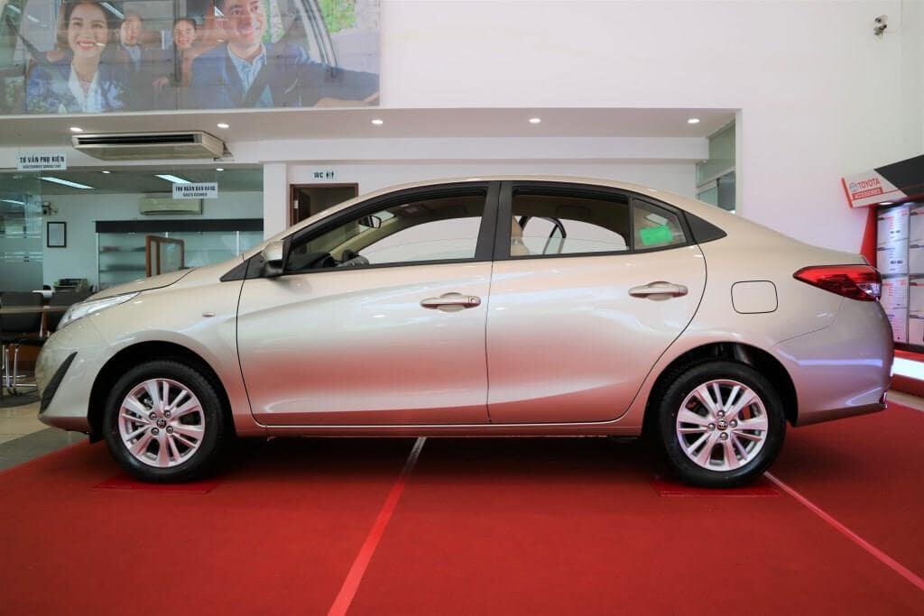 thân xe toyota Vios e mt