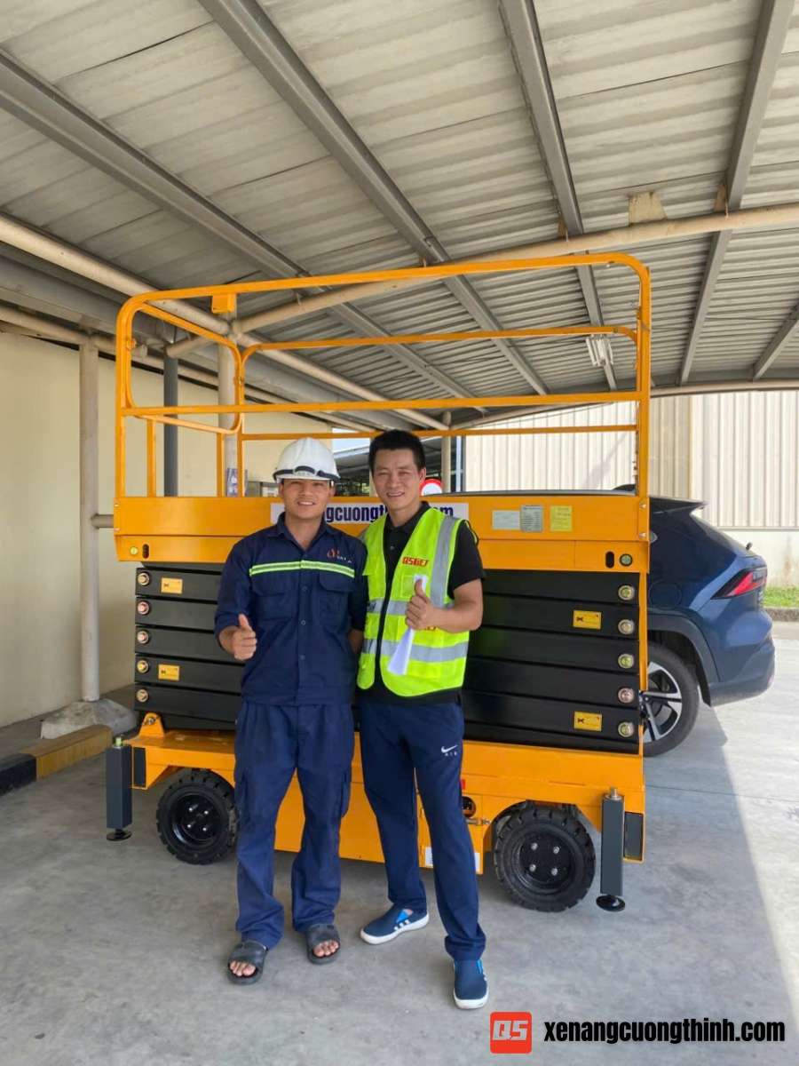 Bàn Giao Thang Nâng Người Giá Rẻ 11m | Xe Nâng Cường Thịnh