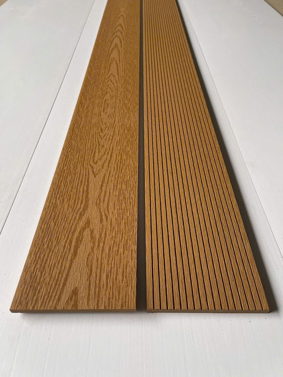 Hàng rào gỗ nhựa ngoài trời - giá hoàn thiện (khu vực Bắc Bộ)