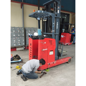 Thay bánh xe cân bằng xe nâng điện Mima 180x76