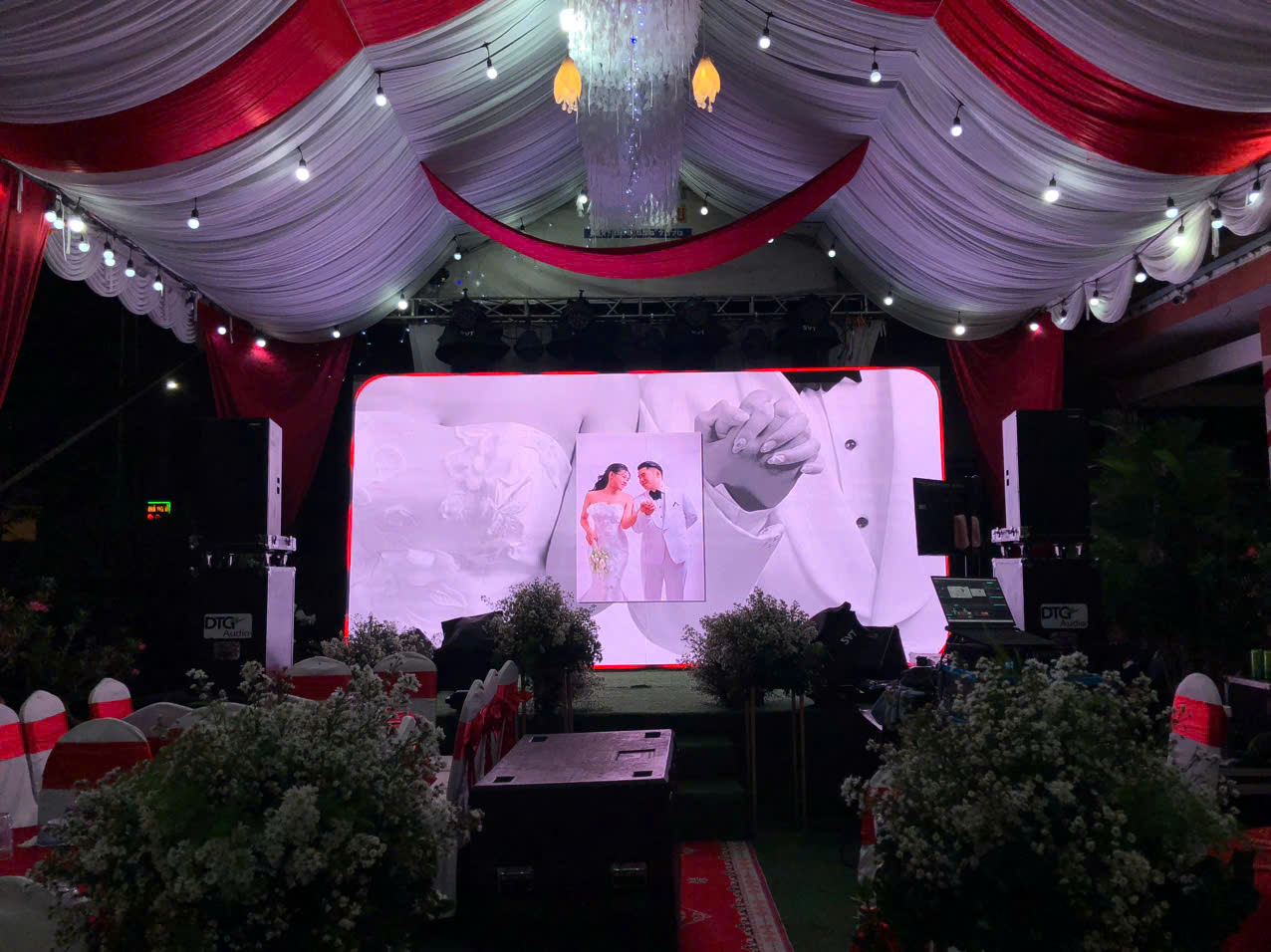 Nơi cho thuê màn hình led cho đàm cưới tại nhà ở tp hcm, màn hình led sân khấu cưới
