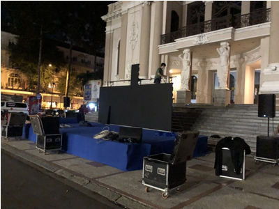 Nơi cho thuê sân khấu lắp ráp và bàn ghế, nhà bạc