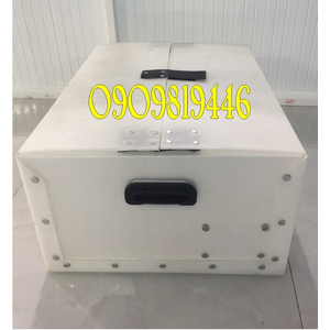 Thùng nhựa carton màu trắng