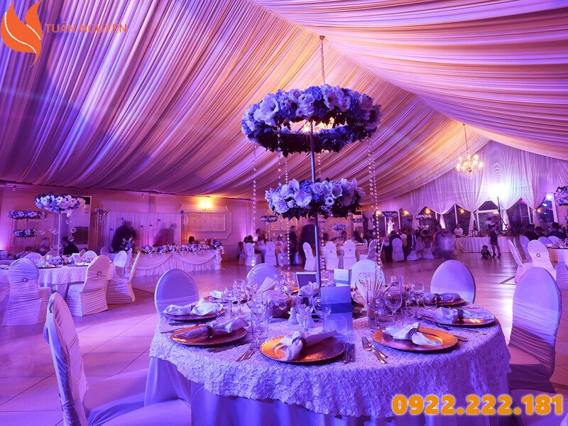 Màu sắc bàn ghế đám cưới hợp phong thủy giúp hôn lễ trọn vẹn, hôn nhân bền vững