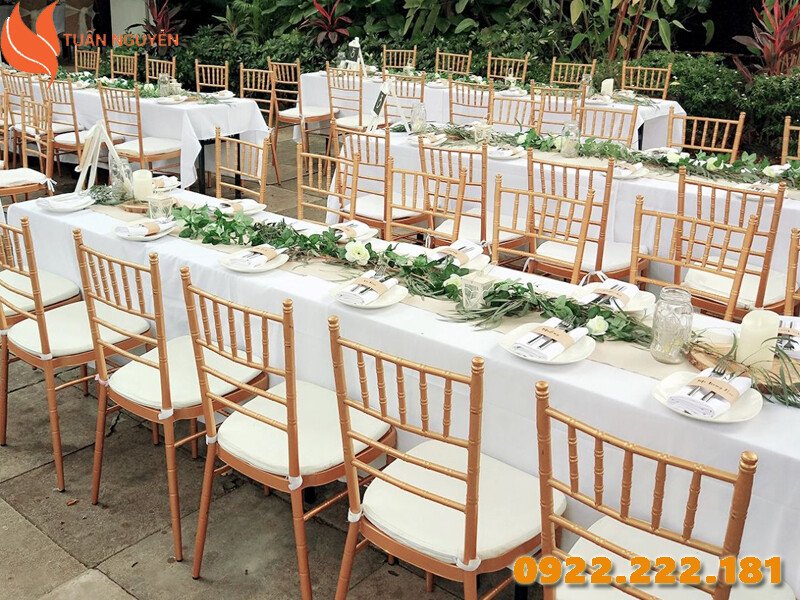 Màu sắc bàn ghế đám cưới hợp mệnh Thổ