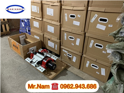 TỜI THỦY LỰC 4 TẤN NHẬP KHẨU MỚI 100% GIÁ CẢ TỐT NHẤT THỊ TRƯỜNG HÀ NỘI VÀ SÀI GÒN.