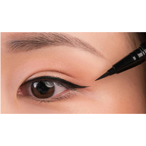 Top 6 bút kẻ mắt nước lâu trôi phù hợp du lịch biển