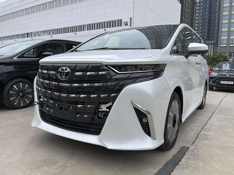 Toyota Alphard 2024