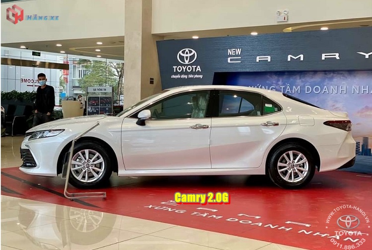 Toyota Camry 2.0g 2023