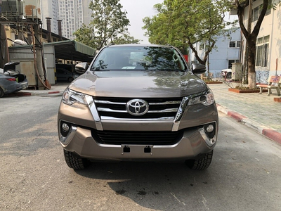 Toyota Fortuner 2.7V AT
