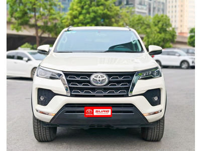 TOYOTA FORTUNER 2.7V 2022 màu Trắng