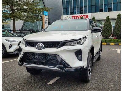 Toyota Fortuner Legender 2.7 AT 4x4