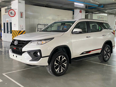 Toyota Fortuner Legender 2.8AT 4x4