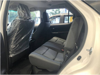 Toyota Fortuner 2.4 MT Dầu 4x2
