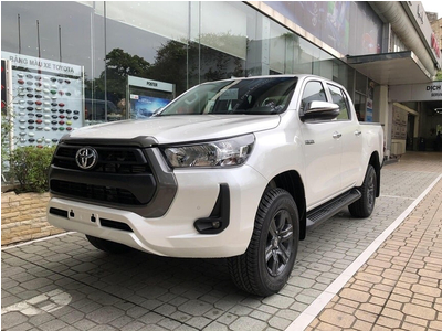 Toyota Hilux 2.4 E 4x2 AT