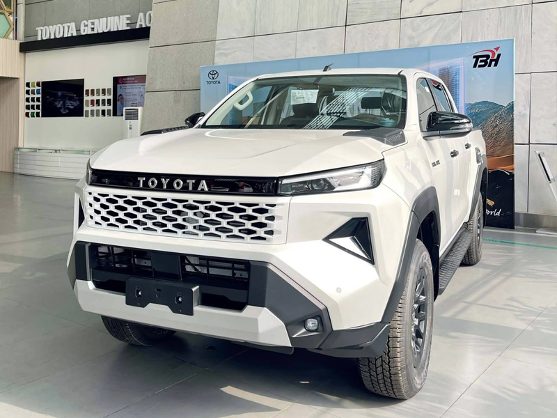 Toyota Hilux Pro 2.8L 4x2 AT