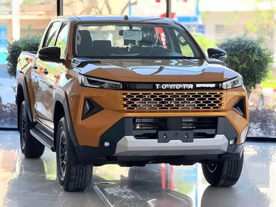 Toyota Hilux Standard 2.8L 4x2 MT 2026