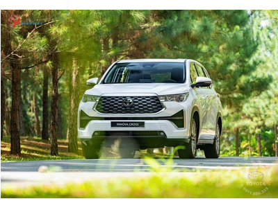 Xe Toyota Innova Cross V 2025 - Bản máy xẵng