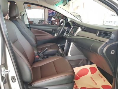 Toyota Innova E 2.0MT