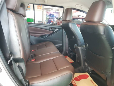 Toyota Innova E 2.0MT