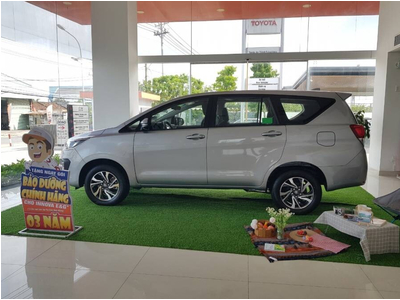 Toyota Innova E 2.0MT