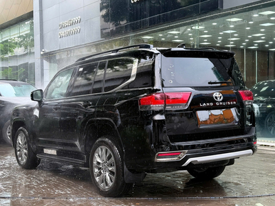 Toyota Land Cruiser HEV