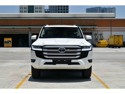 Toyota Land Cruiser LC300 2025 V6 3.5 Turbo