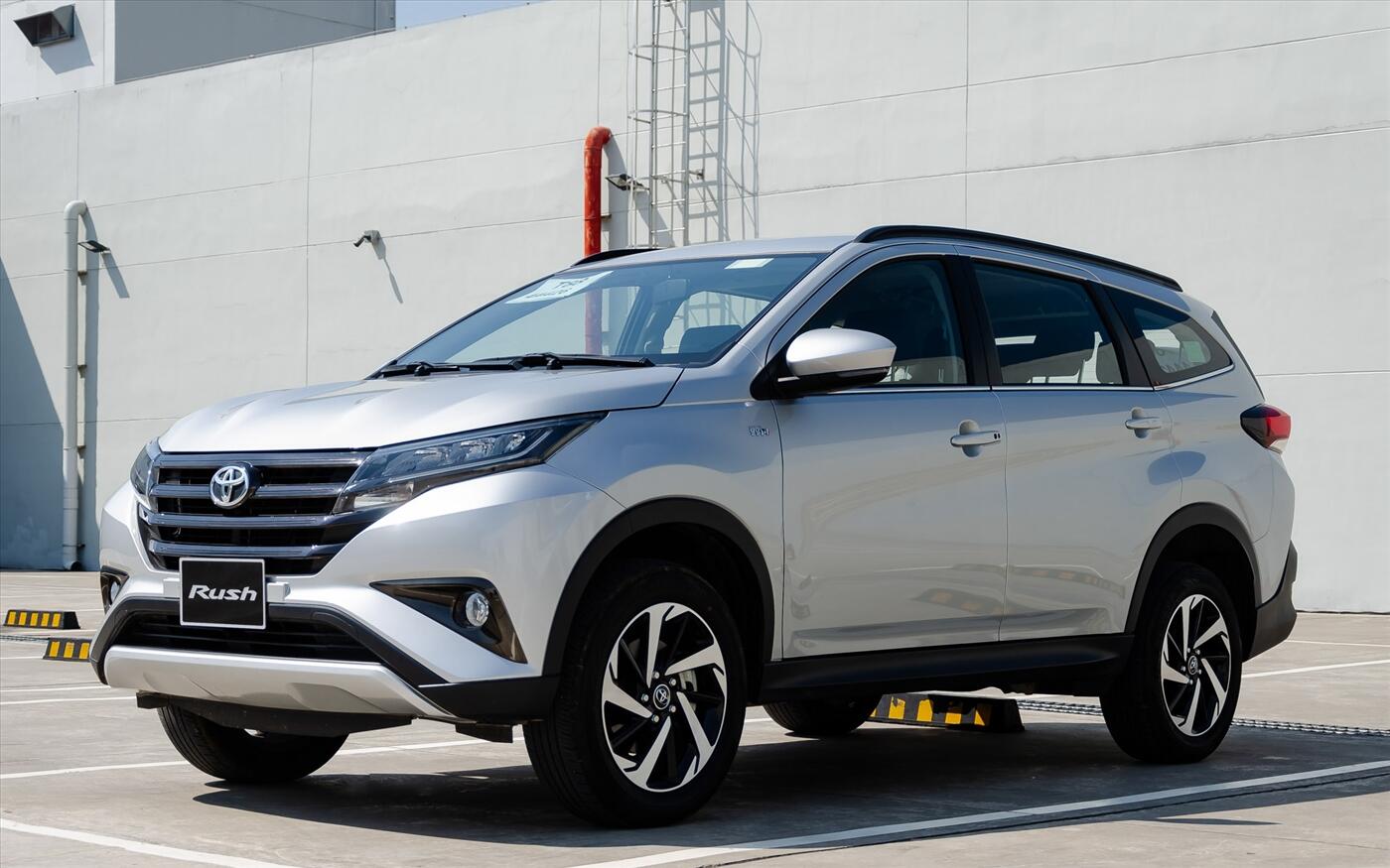 Xe Toyota Rush 1.5 AT 2022 - 7 Chỗ Nhập Khẩu