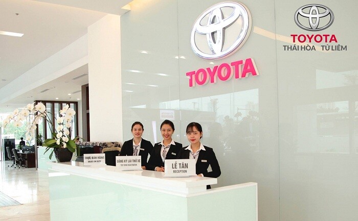 Lễ tân Toyota Thái Hòa Từ Liêm