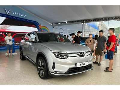 Trải nghiệm lần đầu tiên lái thử xe điện VF 8 tại thị trường Việt Nam