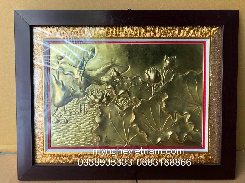 Tranh hồ sen chạm đồng 3D kt 30x40cm quà tặng ý nghĩa