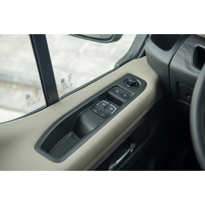 Ford Transit Premium 16 chỗ new 2025